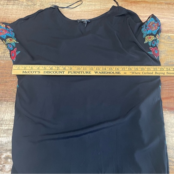 ANDREE women’s size Small Medium black embroidered poncho top boxy boho - Picture 9 of 11